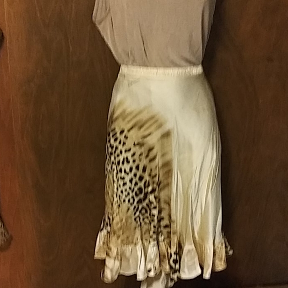 💗HOST PICK💗 NWT ROBERTO CAVALLI SILK ANIMAL PRINT SKIRT - Picture 1 of 9